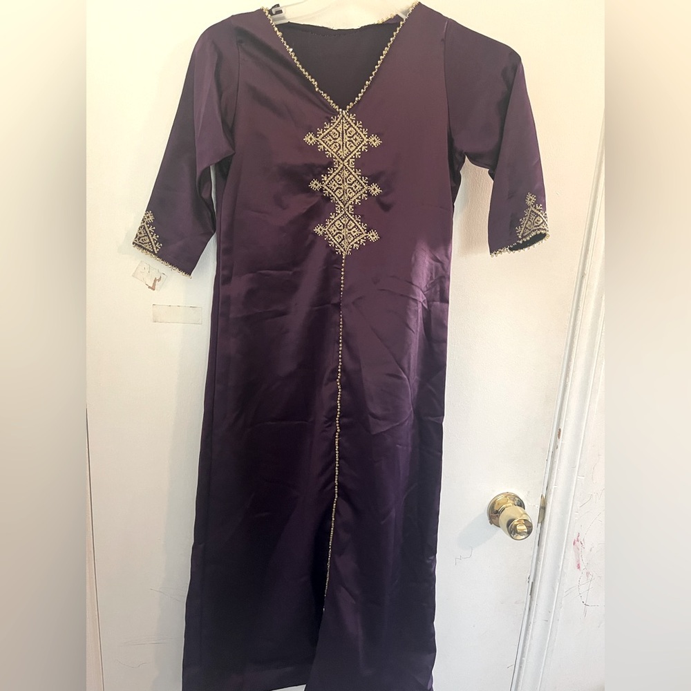 Purple Embroidered handmade girls Moroccan Kaftan Dress size 9 . H 34inch